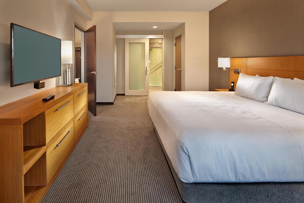 Hyatt Place Warwick/Providence Airport Dış mekan fotoğraf